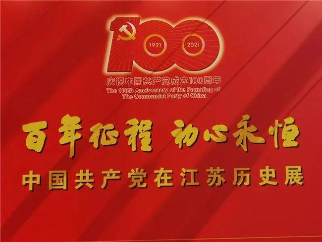 全程摇头晃脑，表情浮夸，虞书欣把“演技炸裂”玩出新花样